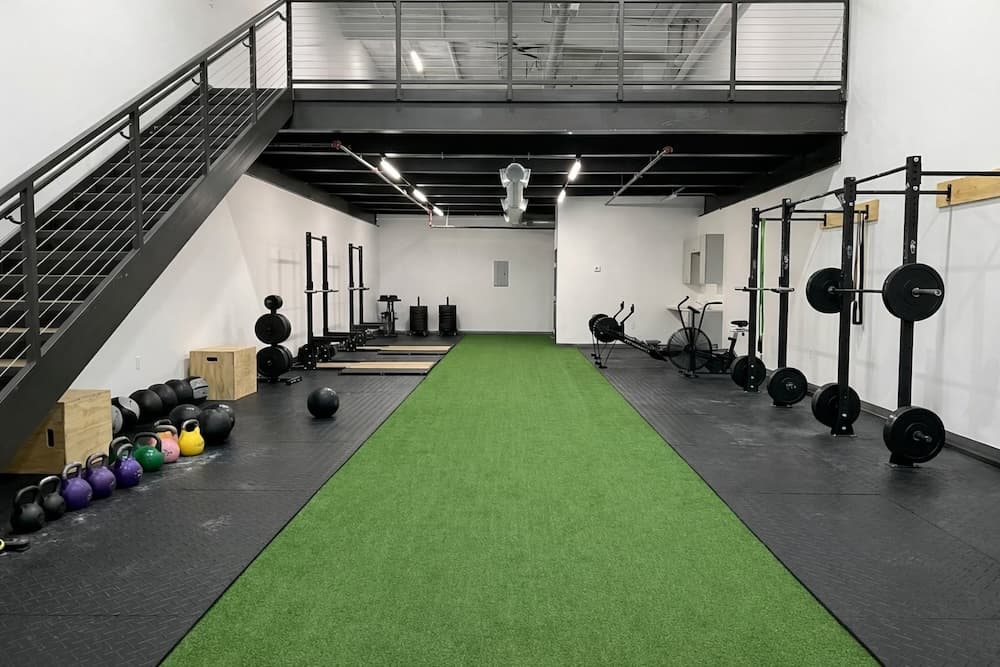 Who Leases Small Bay and Flex Space?